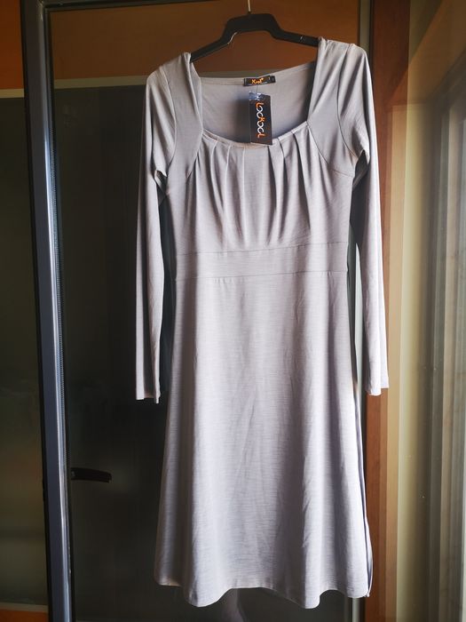 Vestido novo cinza, cintado e com cinto, novo, M