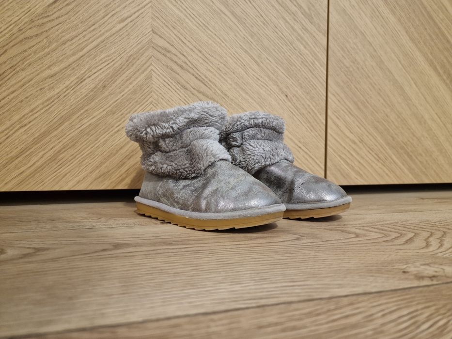 Śniegowe srebrne Sinsay 28