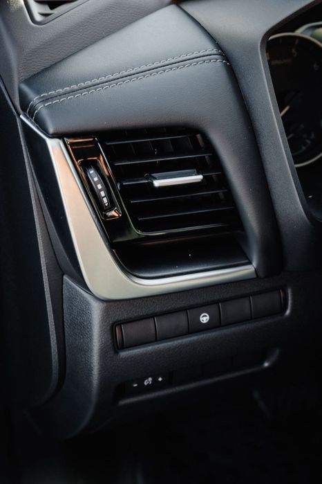 Продам автомобіль Nissan Rogue T333