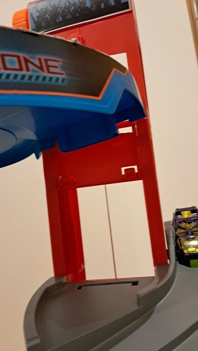 Garagem Mattel megatropolis completa