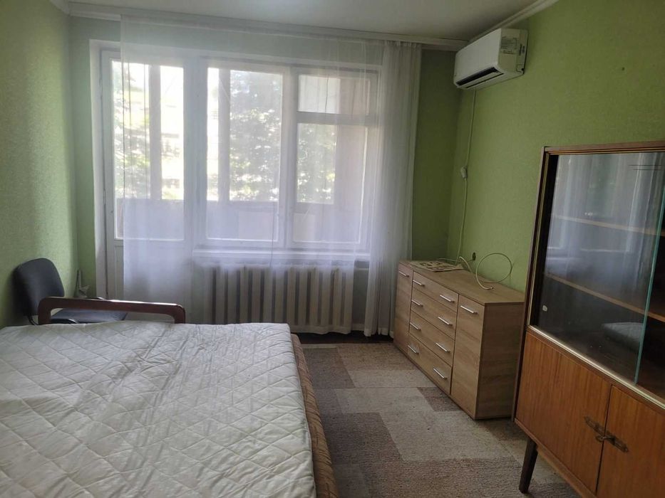 Продам 1к Солом'янський р-н вул Ушакова буд 23