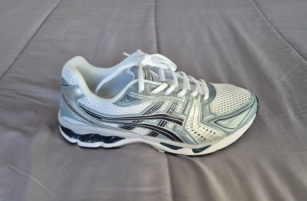 Ténis ASICS Gel Kayano14  -  tamanho 43