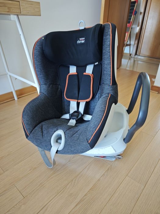 Cadeira Auto 0/1+ - Britax Dualfix 360° até 18kg, isofix, Black Marble