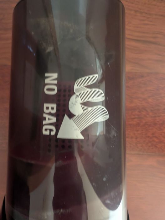 Aspirador Vertical ROWENTA - 45 minutos