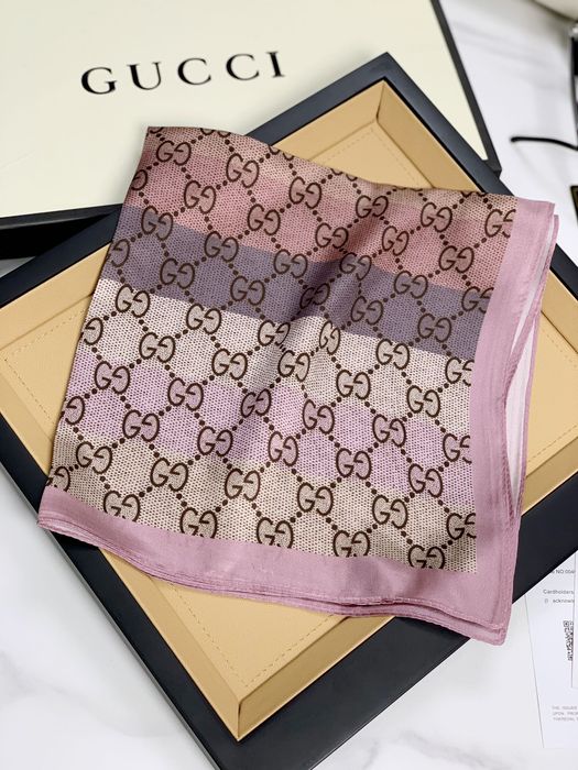 Apaszka gucci 70x70 cm nowa jedwabna