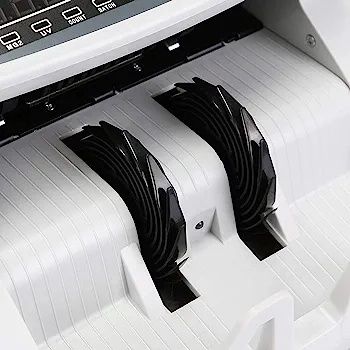 Máquina de contar notas e verificar dinheiro