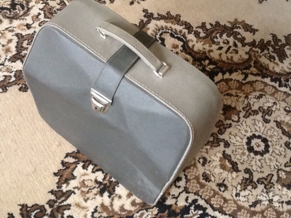 Продам пишущую машинку