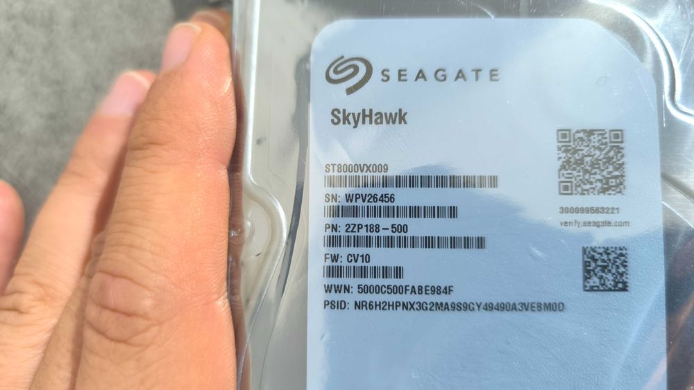Disco HDD Seagate SkyHawk 8TB ST8000VX009 - NOVO - [LER DESCRIÇÃO]