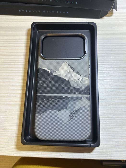 Чехлы карбон на iPhone 17 pro Max  16 pro Max