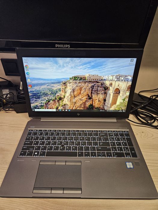 Игровой HP Zbook 15 G5 i7-8850H/16Gb/512 m.2 nvme/Nvidia P2000 4Gb/15.6" IPS