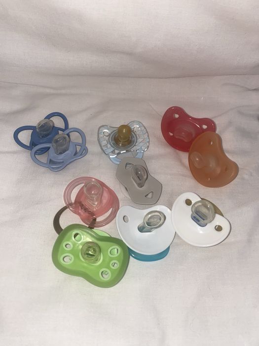 Молоковідсмоктувач із пляшечкою та пустушками