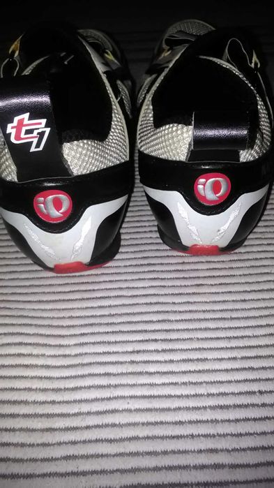 Buty Pearl Izumi TRI FLY IV czarno/białe rozm. 43
