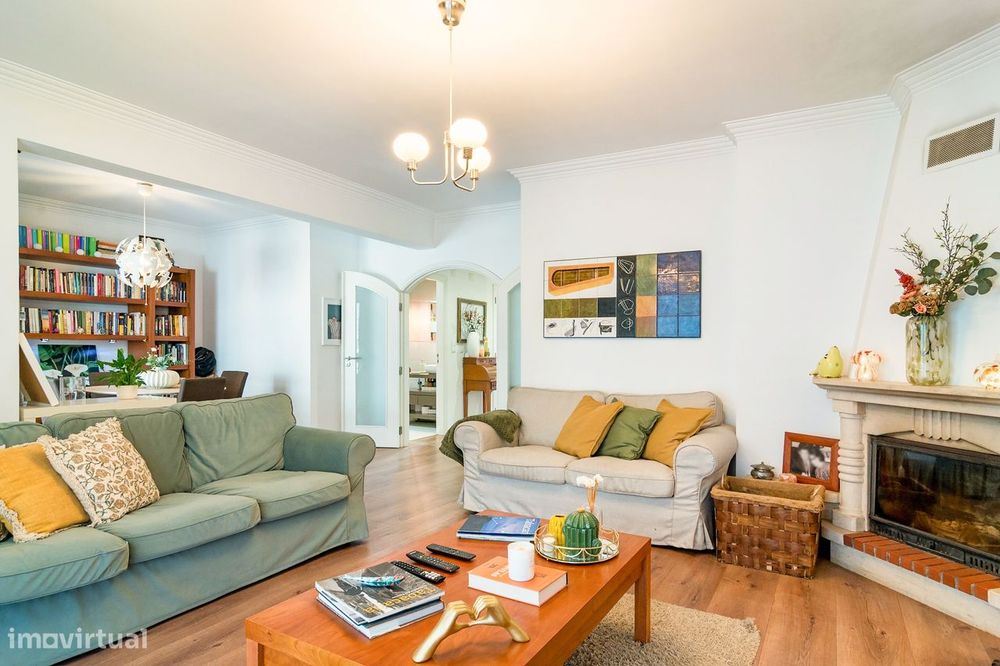 Apartamento T3 em Massamá Norte com terraço