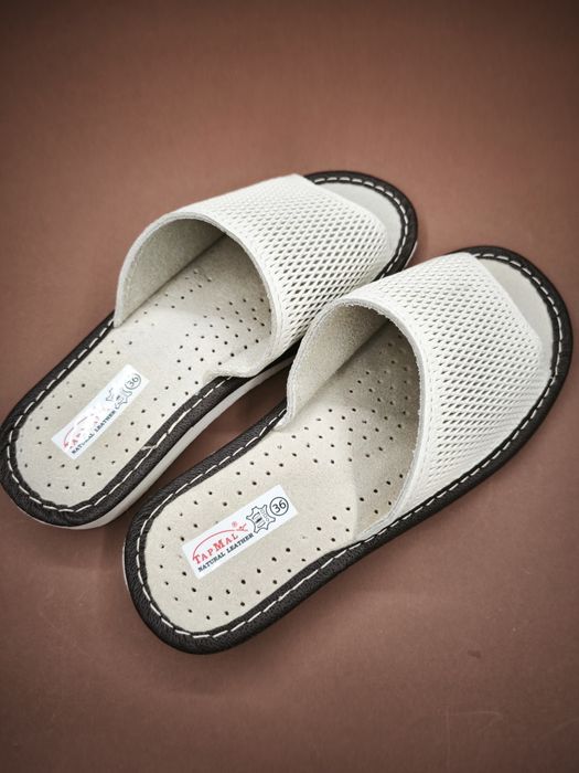 Домашні жіночі тапки