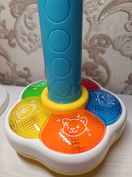 Продам музичну іграшку-пірамідку "Вгадай Тваринку", "Кольори". Класна.