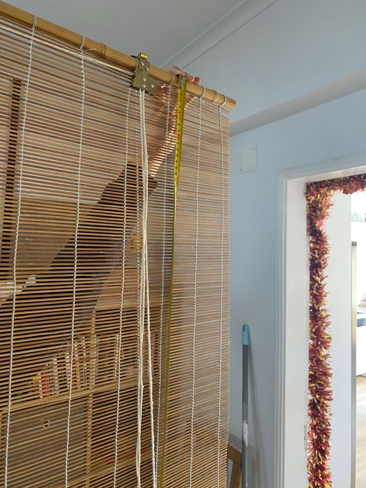 Estore de rolo em palhinha