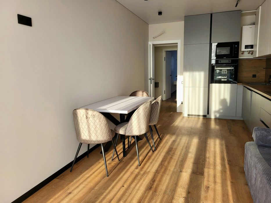 Квартира 50 м2 в новобудові з ремонтом, меблями і технікою