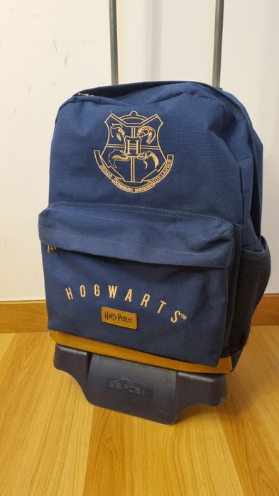 Mochila escolar  carro rodas Harry Potter