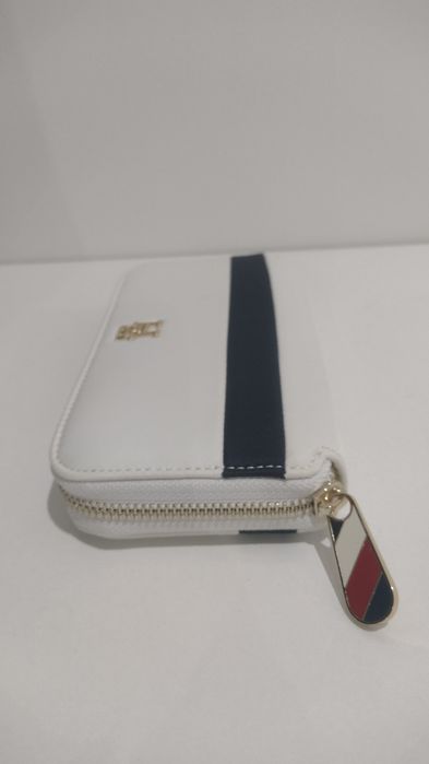 Tommy Hilfiger biały portfel damski