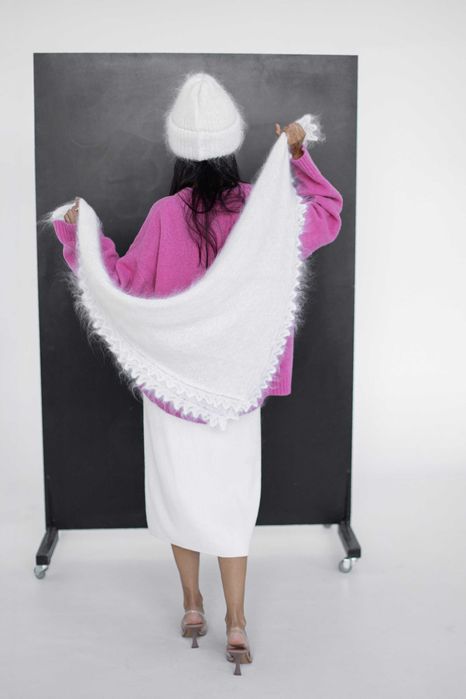 Chusta bogata i elegancka – Handmade z naturalnej wełny koziej
