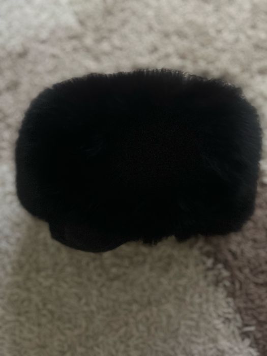 Жіноча шапка з песця та шкіри