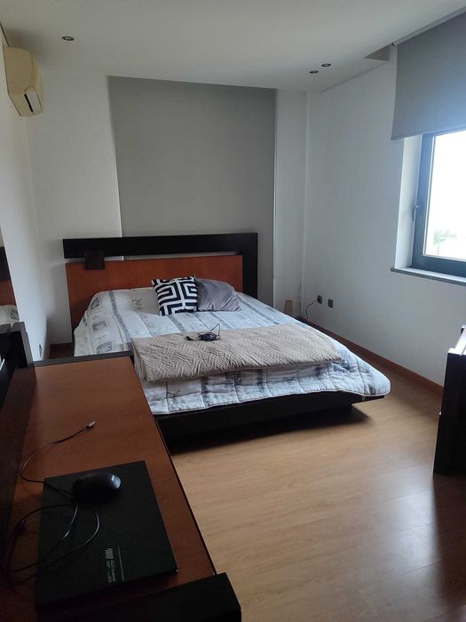 Arrenda-se apartamento T3 totalmente mobilado, pronto a habitar. Viseu