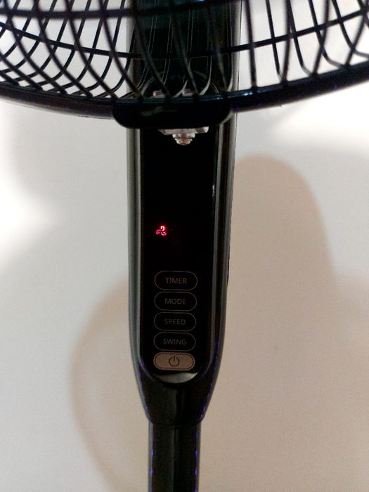 Ventoinha de Pé Eletronia (Com Comando) – Ler Descrição