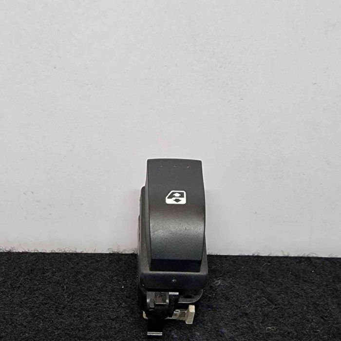 Comando / Botão / Interruptor Vidros Frente Direito 002451B - RENAULT CLIO II