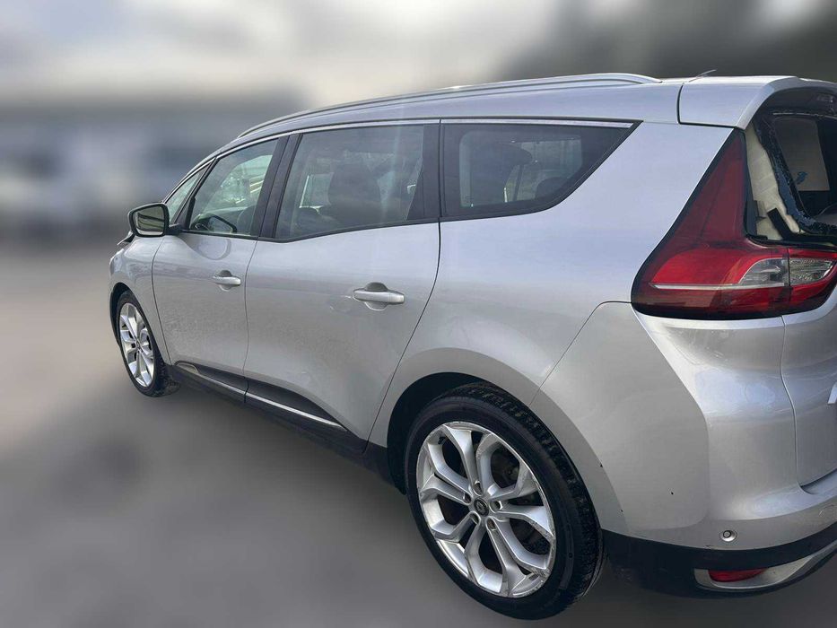 Renault Grand Scenic 1.6 DCI 130cv 7 Lug de 2018 Salvado