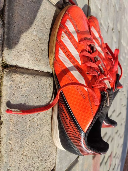 Футзалкі Adidas f10