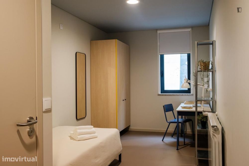 Quarto - localizado em Covilha