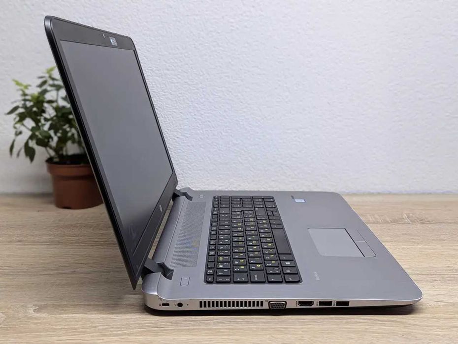 Ігровий ноутбук HP ProBook 17"  Full HD / i5-6200U/8GB/Radeon R7 2Gb /SSD256Gb
