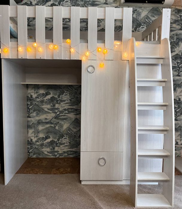 Срочно! Детская кровать-чердак + матрас