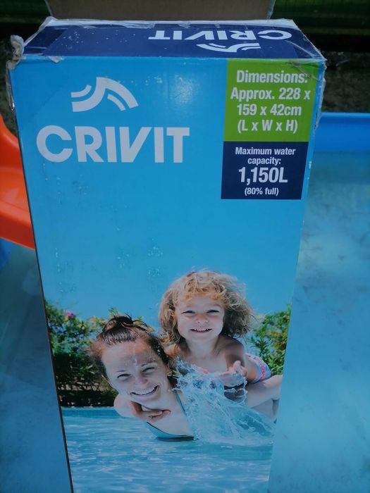 Basen ogrodowy dla dzieci ze zjeżdżalnią