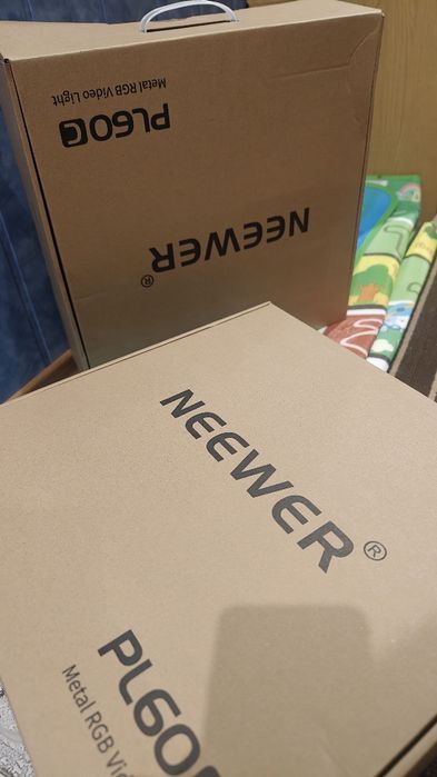 комплект світла NEEWER PL60C RGB (2 панелі + 2 стійки)
