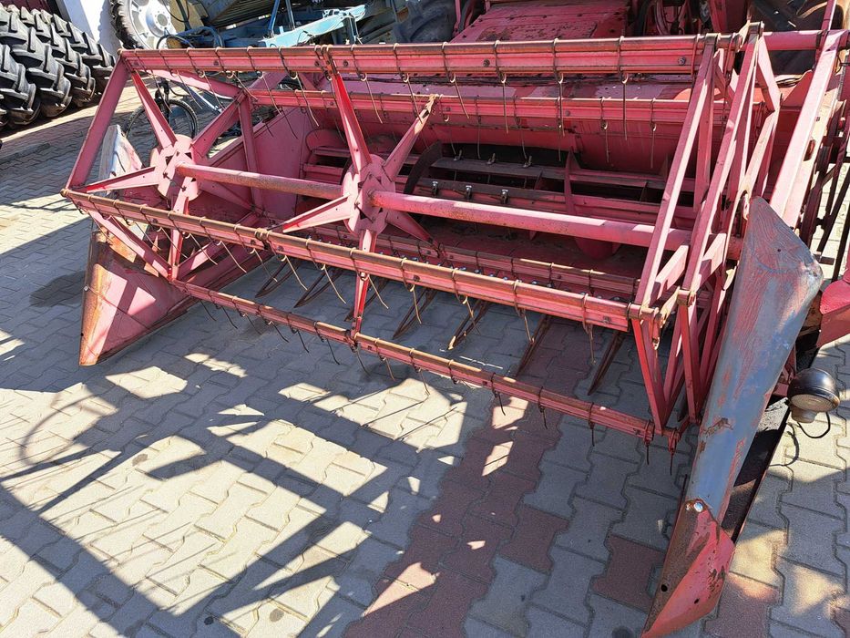 Części kombajnu zbożowego Massey Ferguson 187