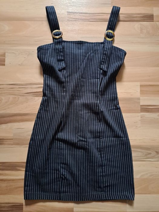 czarna obcisla krotka sukienka mini na regulowanych ramiaczkach S