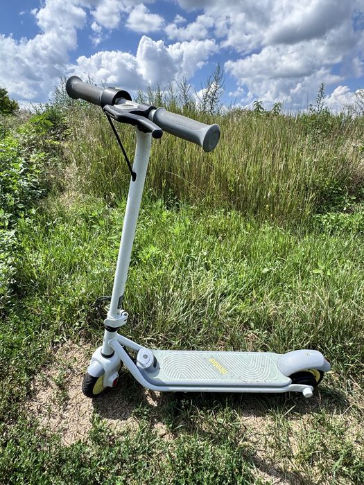 дитячий електросамокат Segway Ninebot Zing C8