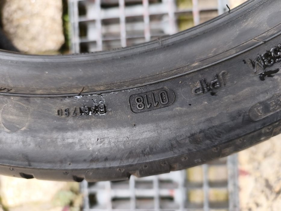 Jogo Pneus Premium 2  Pirelli e 2 Dunlop 205 45 R17  27.5eu cada