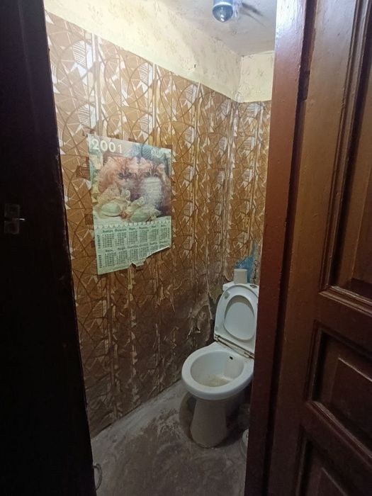 LS-7 Продам велику квартиру.Район Кінного ринку.