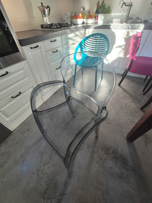 Duży stół, 4 krzesła + szafka pod telewizor