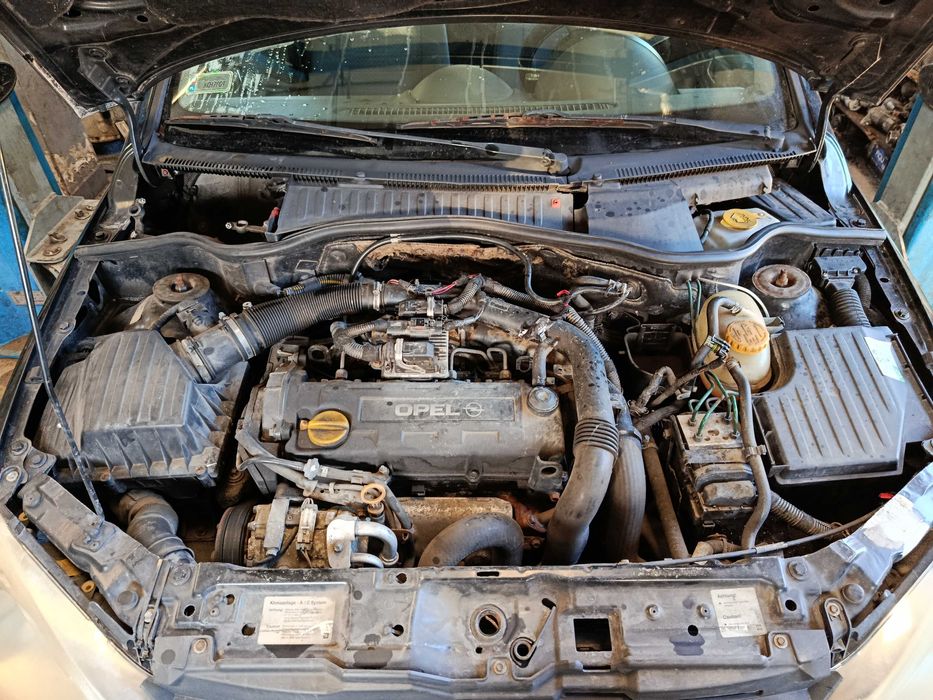 Opel corsa c 1.7d 2002r NA CZĘŚCI