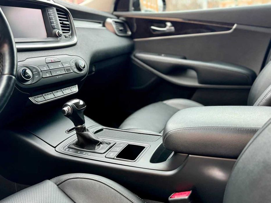 Kia Sorento  2016 2.2 Дизель