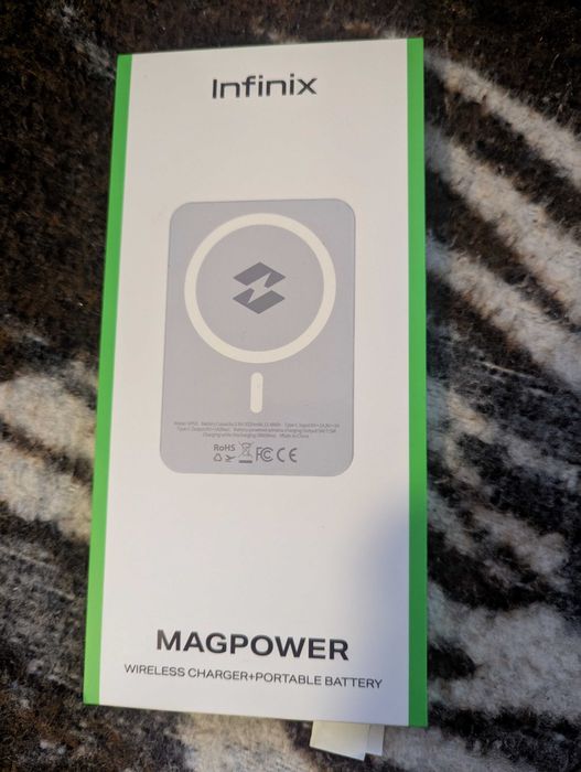 Powerbank MagSafe 3000mAh 20W posiada indukcje iPhone sa