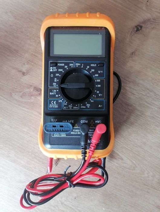 Multímetro Digital