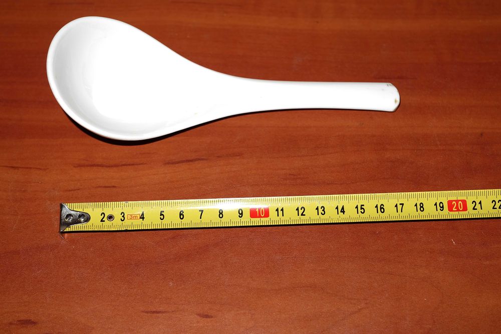 Ложка для спагетти, нож, поварёшка, кухонный набор.