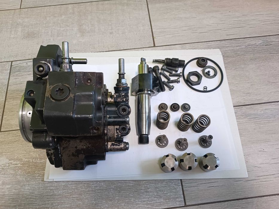 Регулятор насоса палива CASE NEW HOLLAND BOSCH 2445110060 0440020095