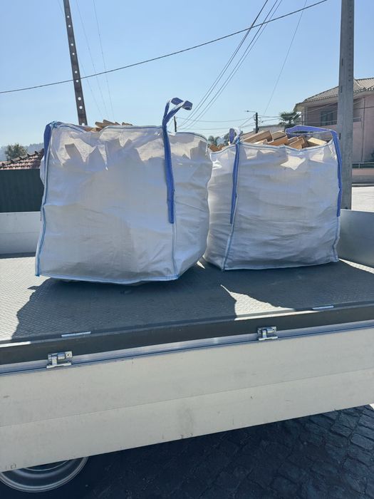 Big bag de lenha seca
