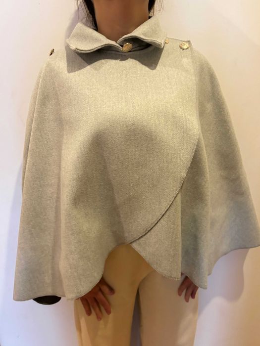 Capa cinzenta elegante e versátil