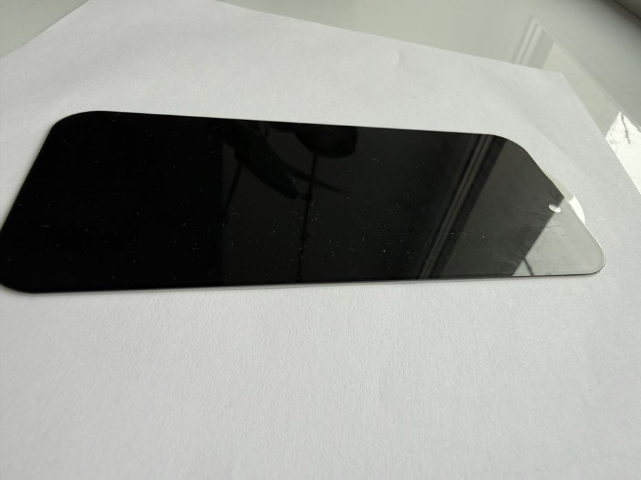 Захисне скло Iphone 16 pro (антишпигун - обмежує кути огляду для оточуючих)